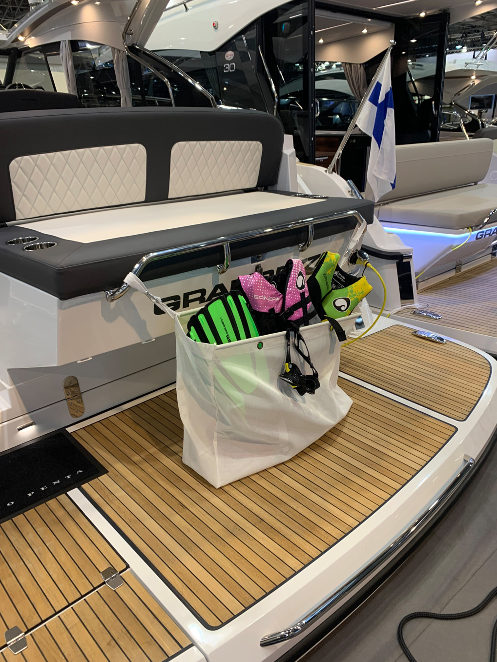 24330 24331 Action 03 Spinera Boat Day Gear Bag